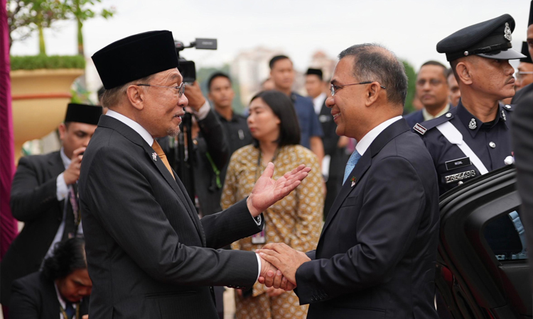 Malaysia, Bangladesh to work together on Rohingya crisis: Anwar Ibrahim