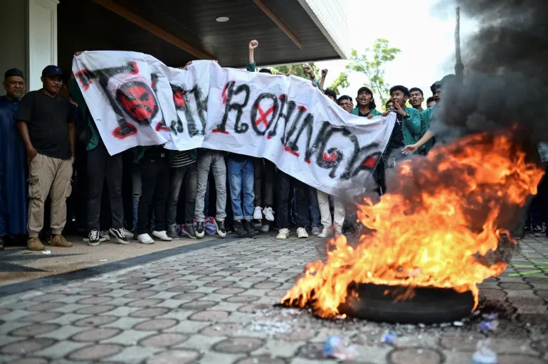 Hate Campaign Against Rohingya Intensifies on Malaysian Social Media