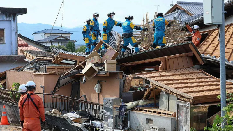 Death Toll from Japan Earthquake Rises to 30 as Rescue Efforts Continue