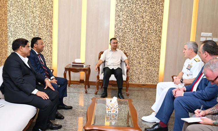 US Pacific Fleet Commander Praises Bangladesh's Global Peacekeeping Leadership