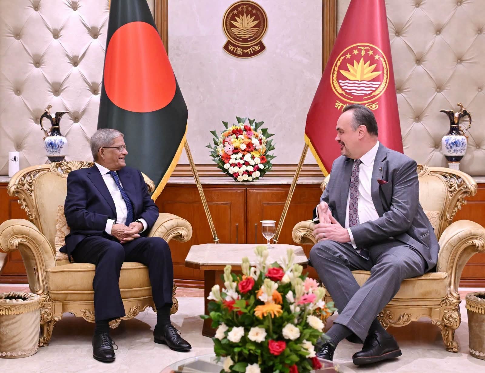 Bangladesh Seeks US Visa Reform, More Investment, Rohingya Support