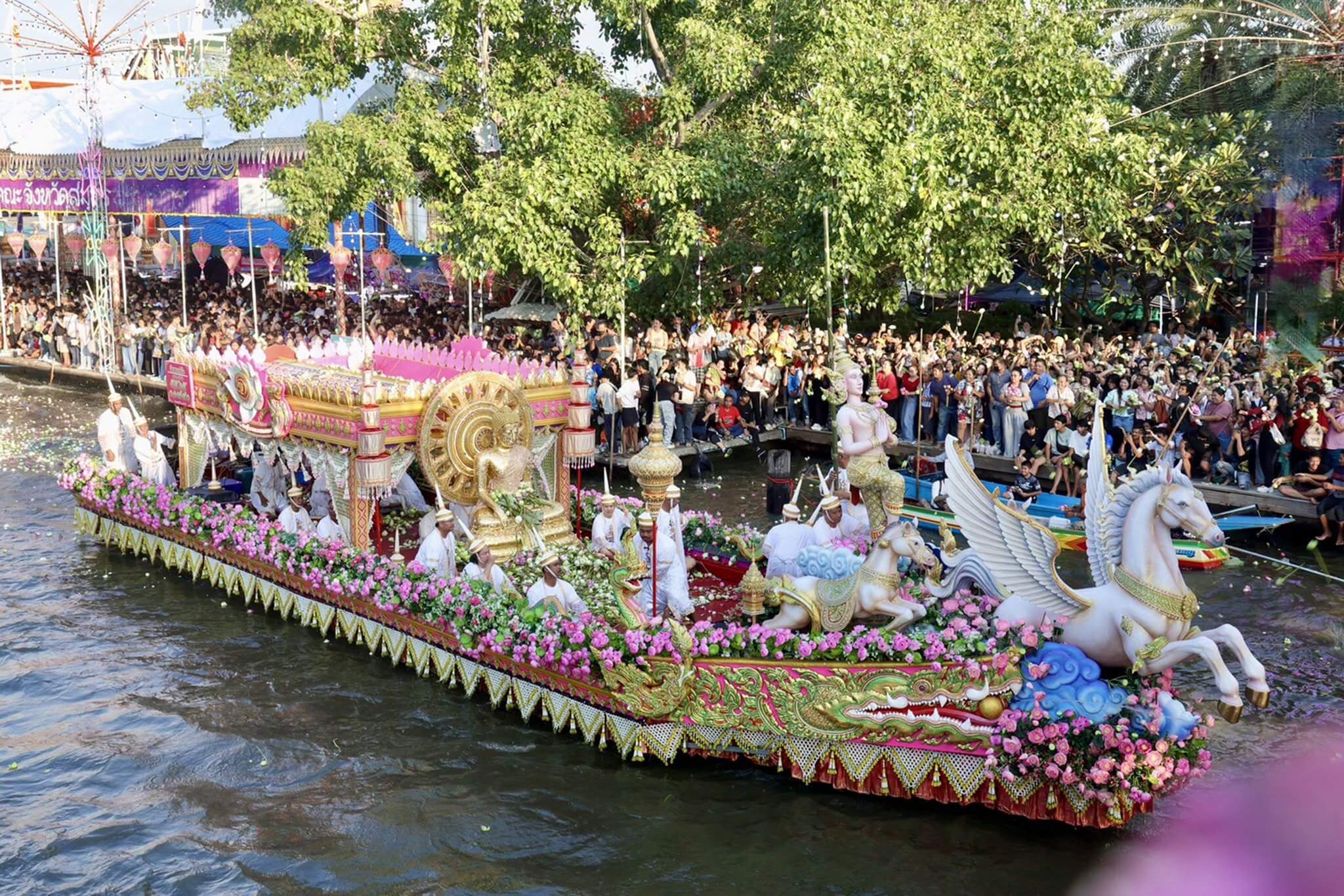 Thailand’s Rap Bua Festival Brings Buddhist Tradition to Life