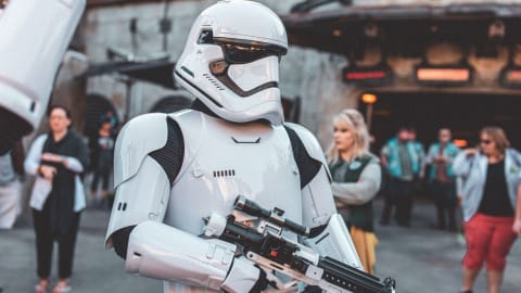 Star Wars: Unlimited Starter Set Launches for New Players