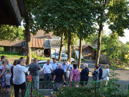 В рамках партпроекта «Городская среда» секретарь зарайского отделения Партии Виктор Петрущенко встретился с жителями