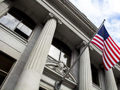 ФРС США повысила базовую процентную ставку до 5 — 5,25% годовых