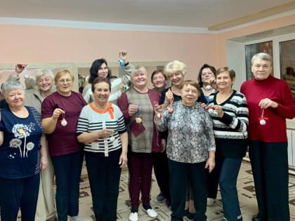 Сотрудники Дома культуры с.Каменское провели для людей старшего возраста мастер-класс