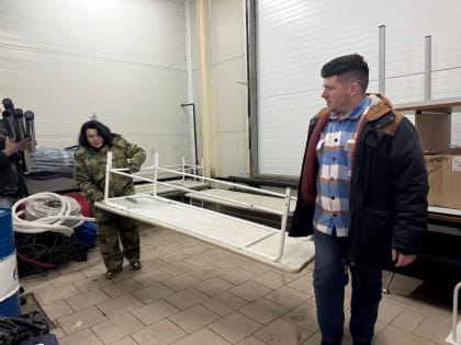 Партийцы оказали помощь в отправке гуманитарного груза