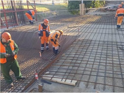 В Малаховке строят новый пешеходный переход