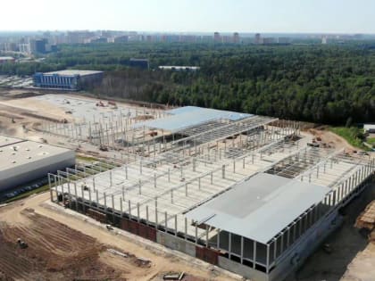 Строительство корпуса индустриального парка «PNK-Вешки» в Мытищах ведется без отставания от графика
