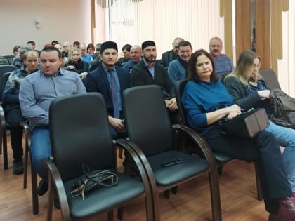 Имам-хатыб Рафаиль Хамзин принял участие в круглом столе по вопросам профилактики терроризма и экстремизма