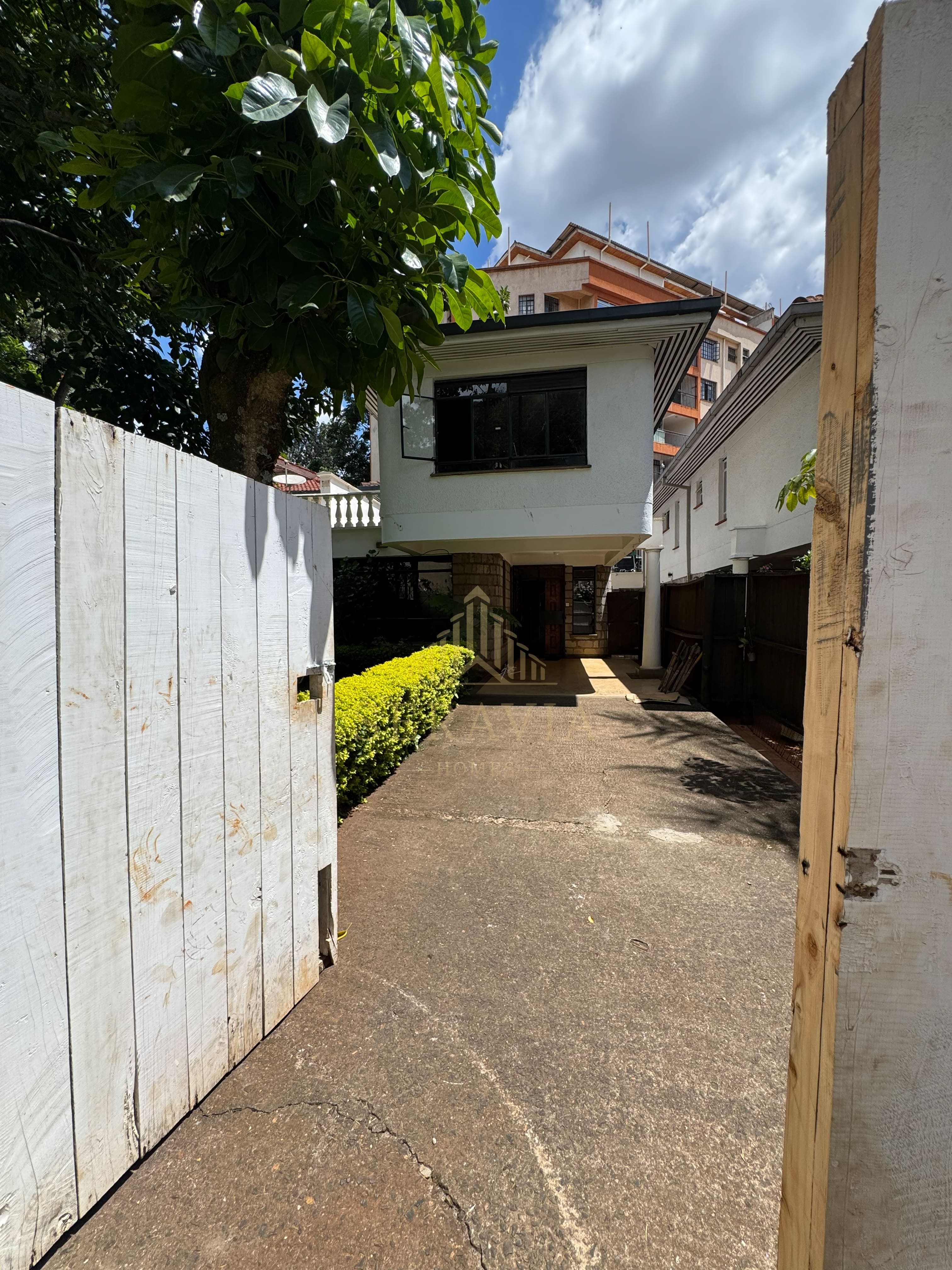 4Bedroom plus SQ Villa for rent Lavington