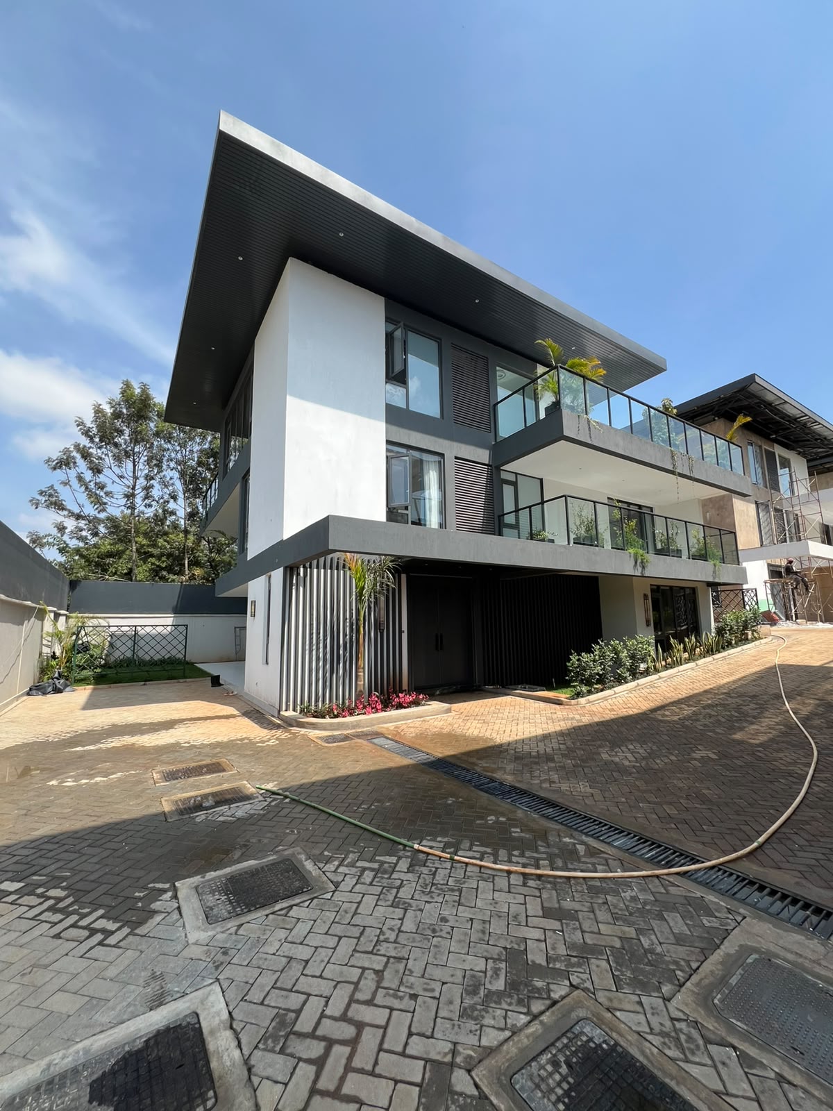 5 Bedroom Villa For sale