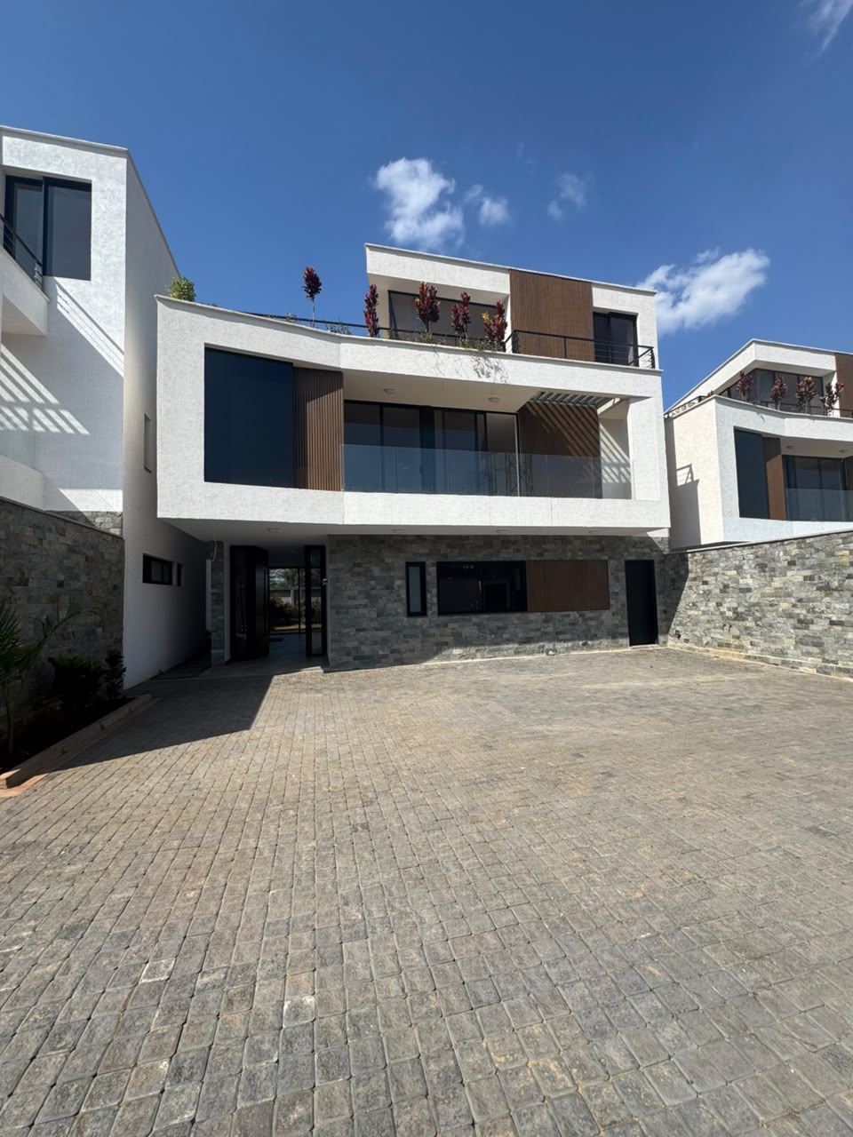 5Bedroom villa for sale in Runda