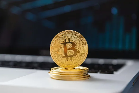Bitcoin’s Parabolic Rally Accelerates, Breaking Key Resistance Levels!