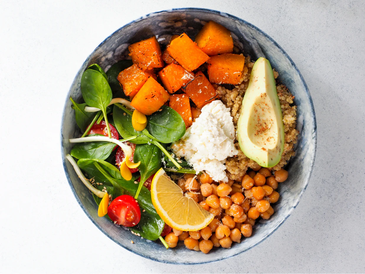 The Golden Glow Bowl: Quinoa, Roasted Chickpeas, & Lemon-Tahini Magic