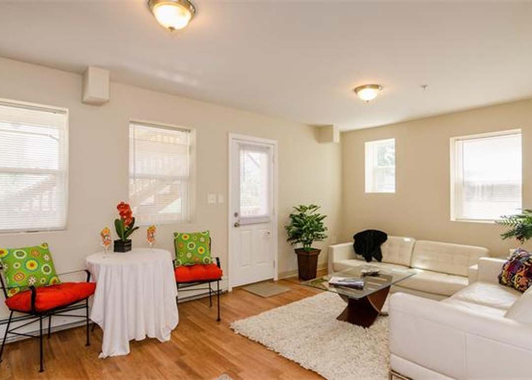 $863— 1 room in 4 bed, 1 bath, in East Boston 