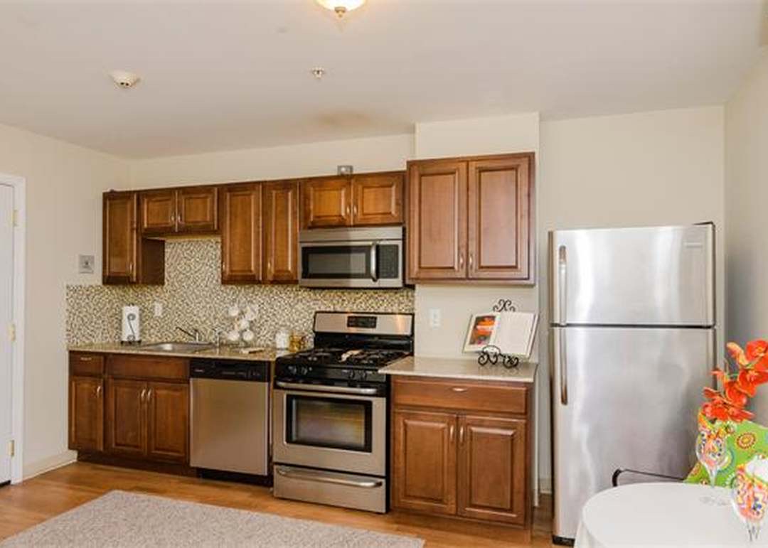 $863— 1 room in 4 bed, 1 bath, in East Boston 