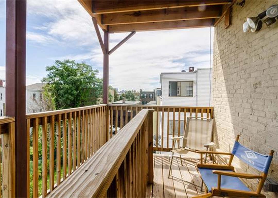 $863— 1 room in 4 bed, 1 bath, in East Boston 