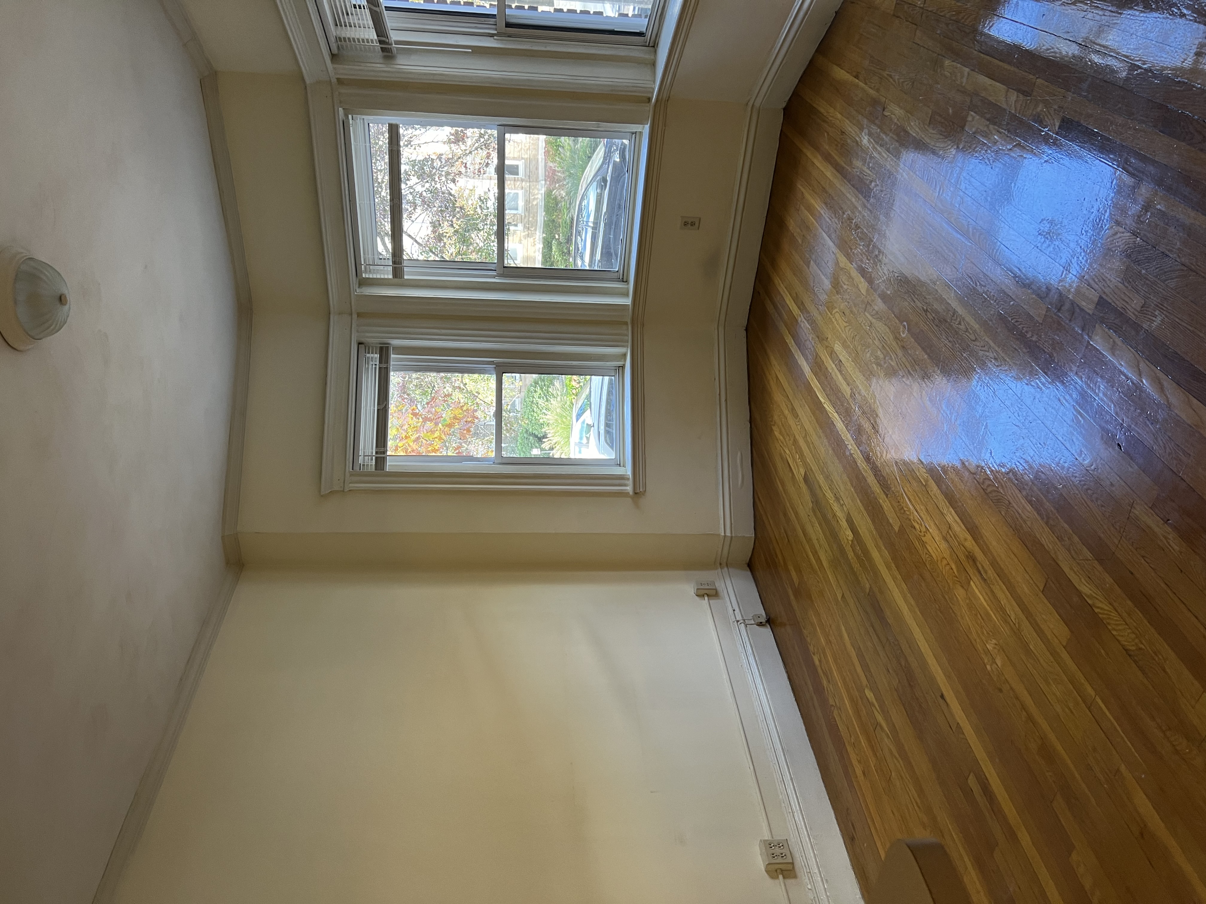 Fenway studio available Mar 1