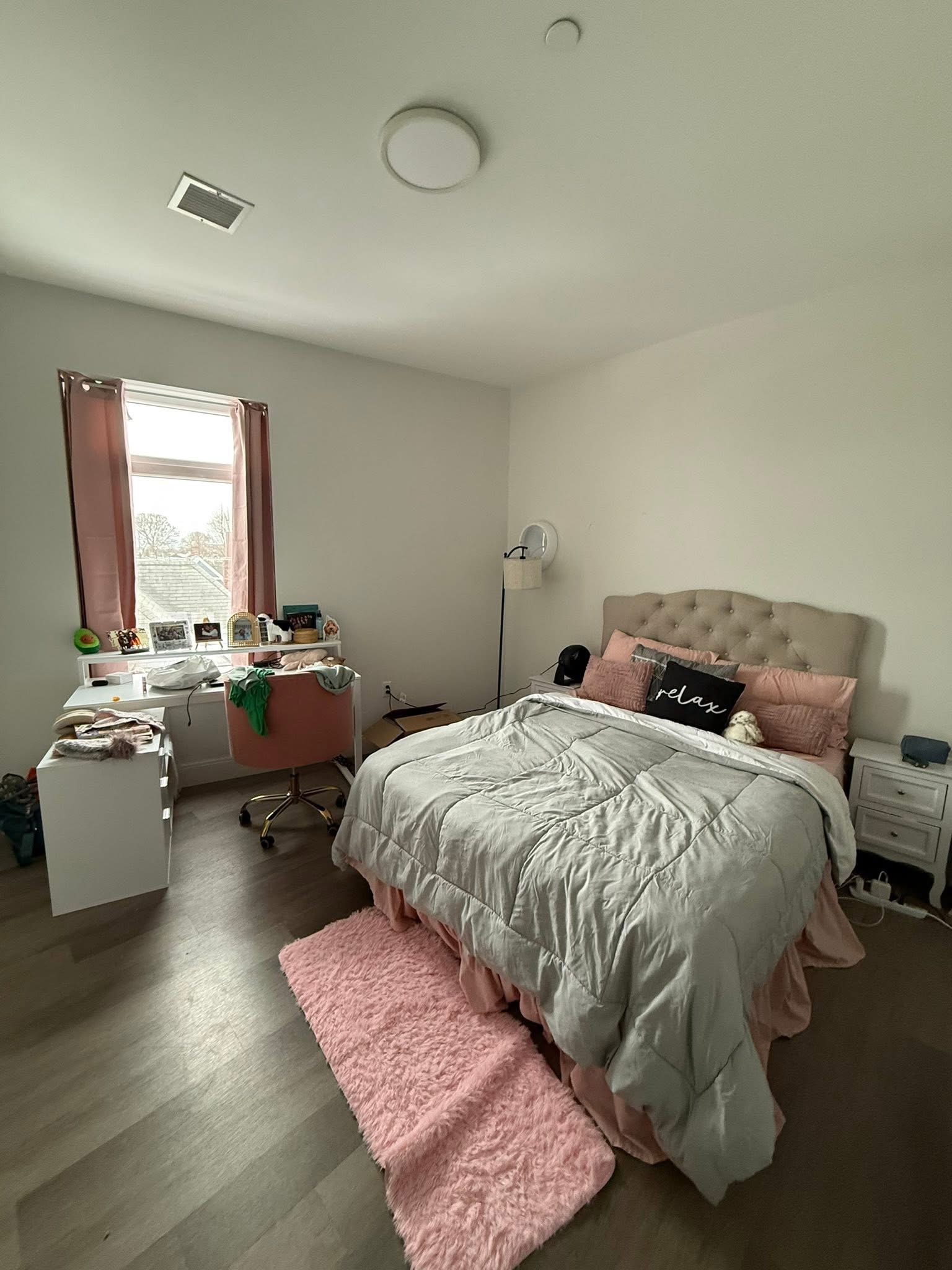 Private Room + Bath in Savin Hill