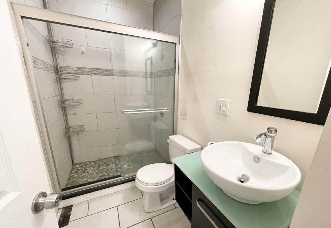 Spacious Private Room for Rent close to UMASS station 