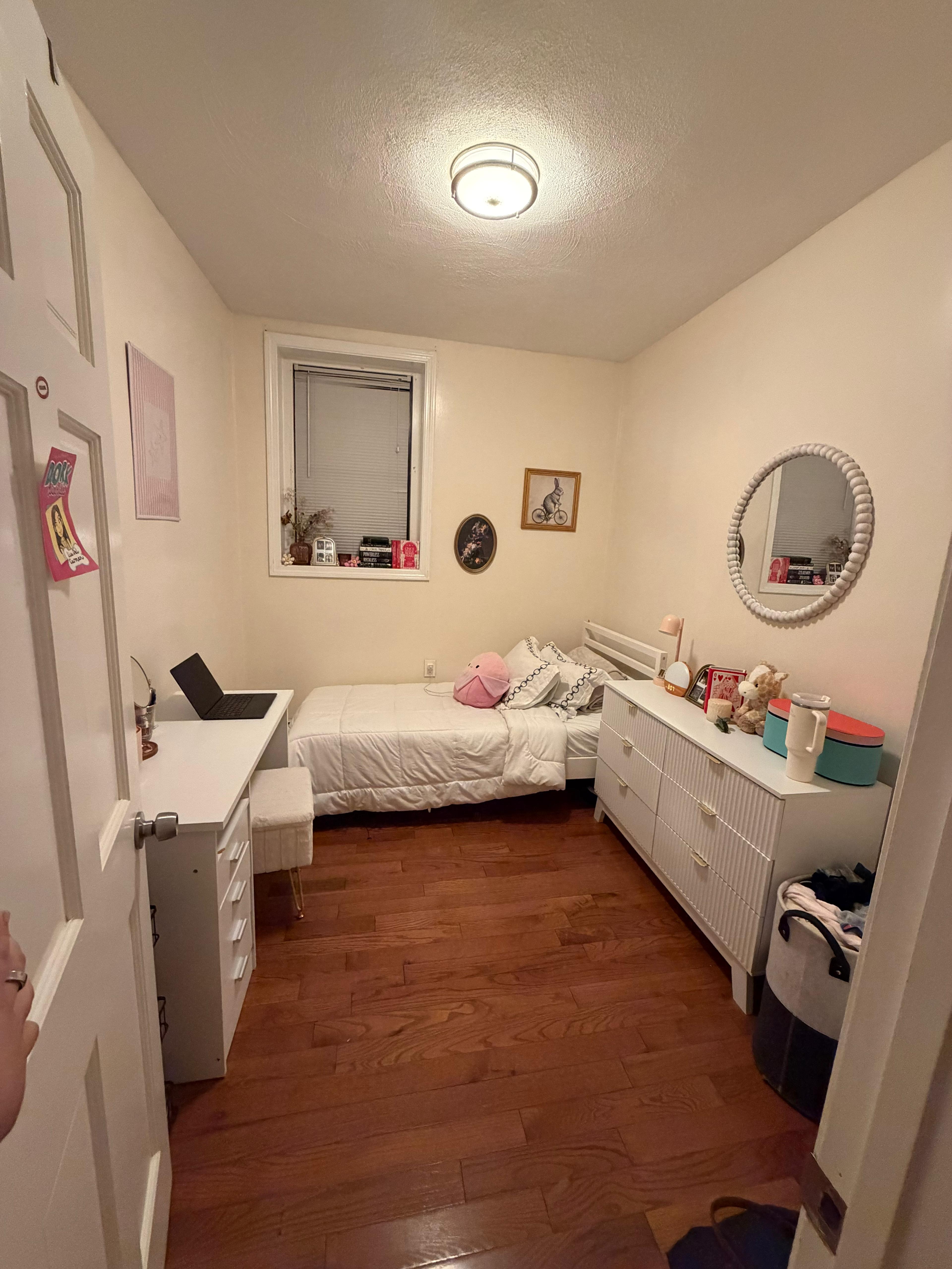 APT SUBLEASE SUMMER 2026