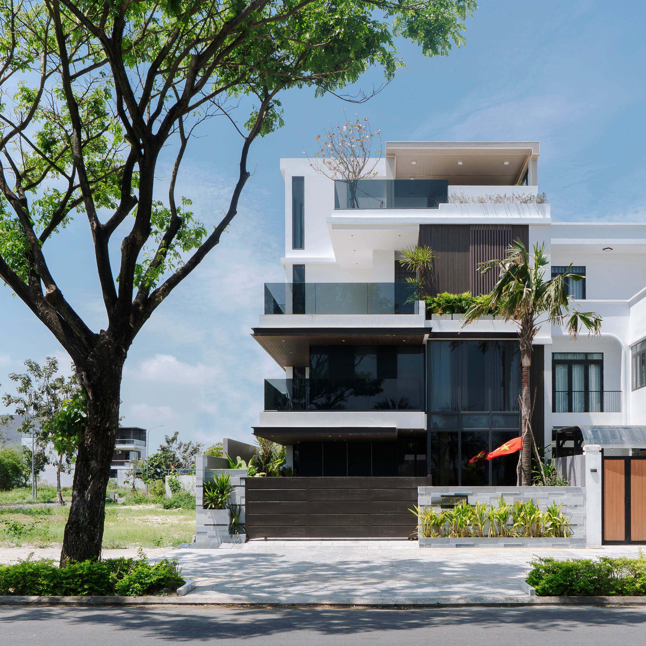 Fancy Villa - Image 1