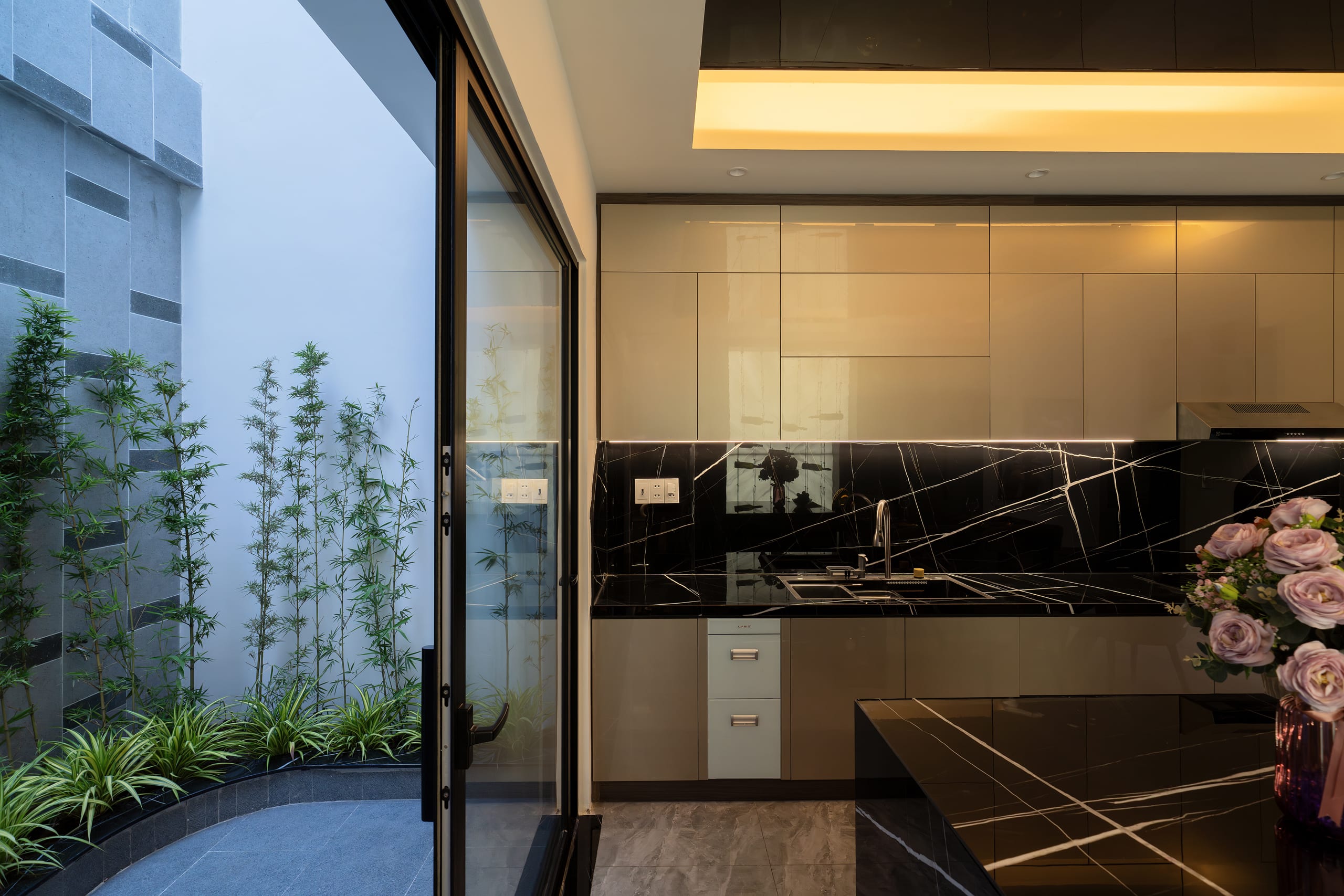 The House - Image 11