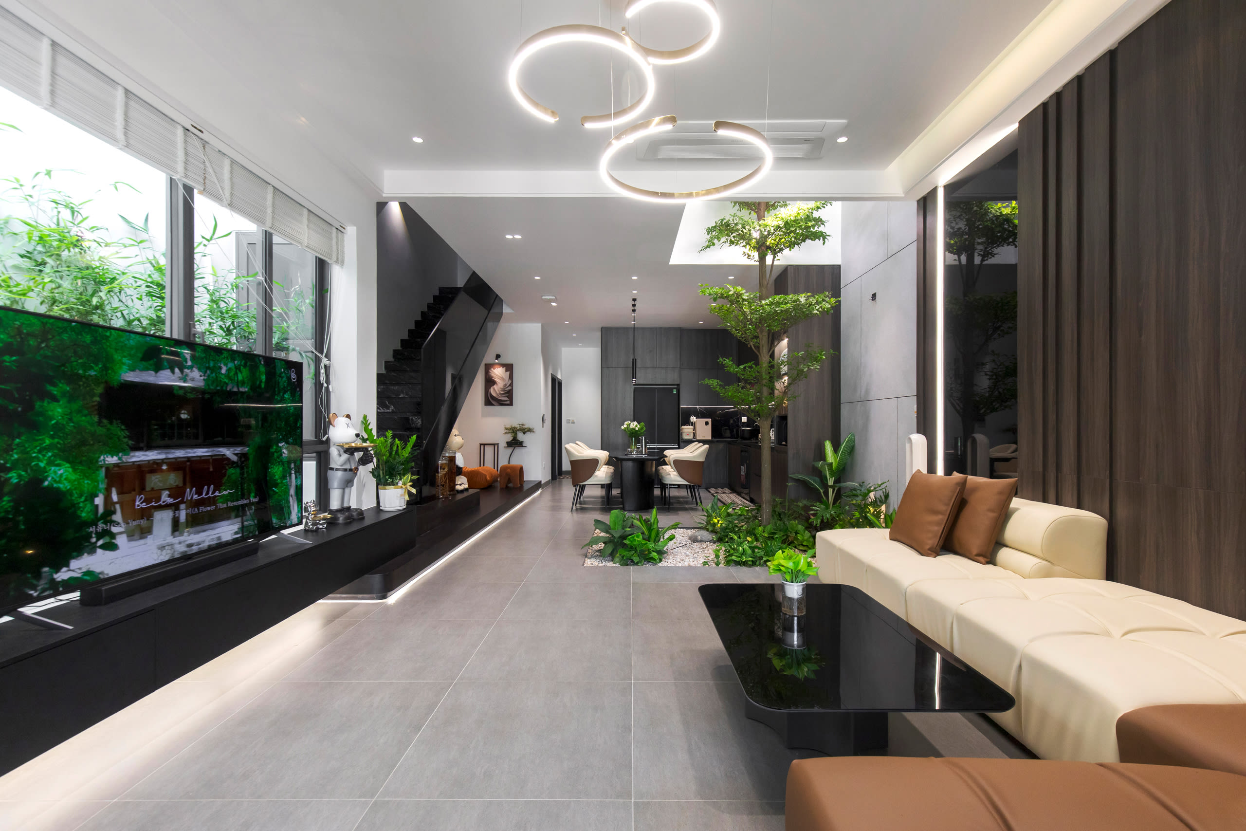 Coca House - Image 3