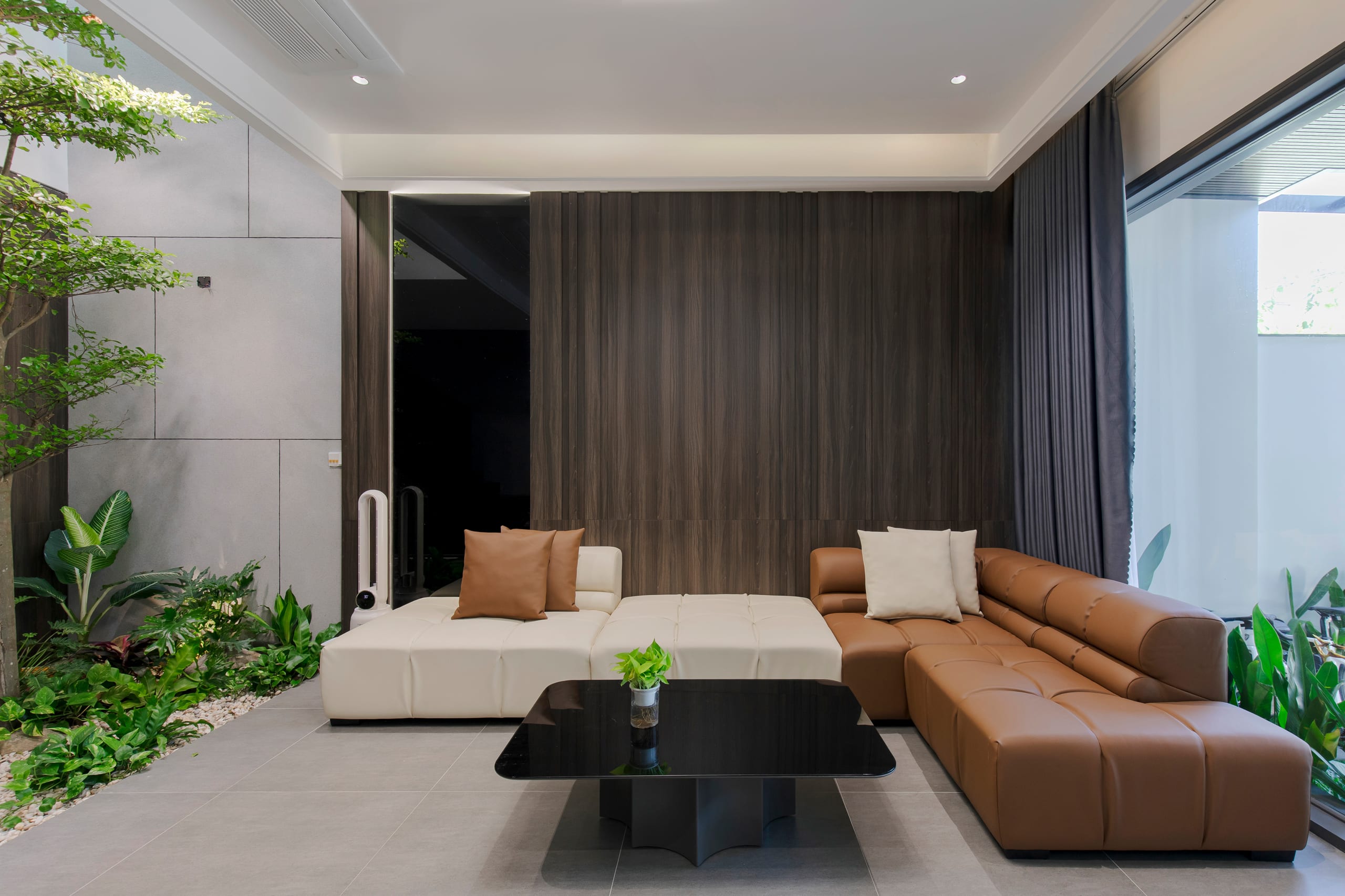 Coca House - Image 5