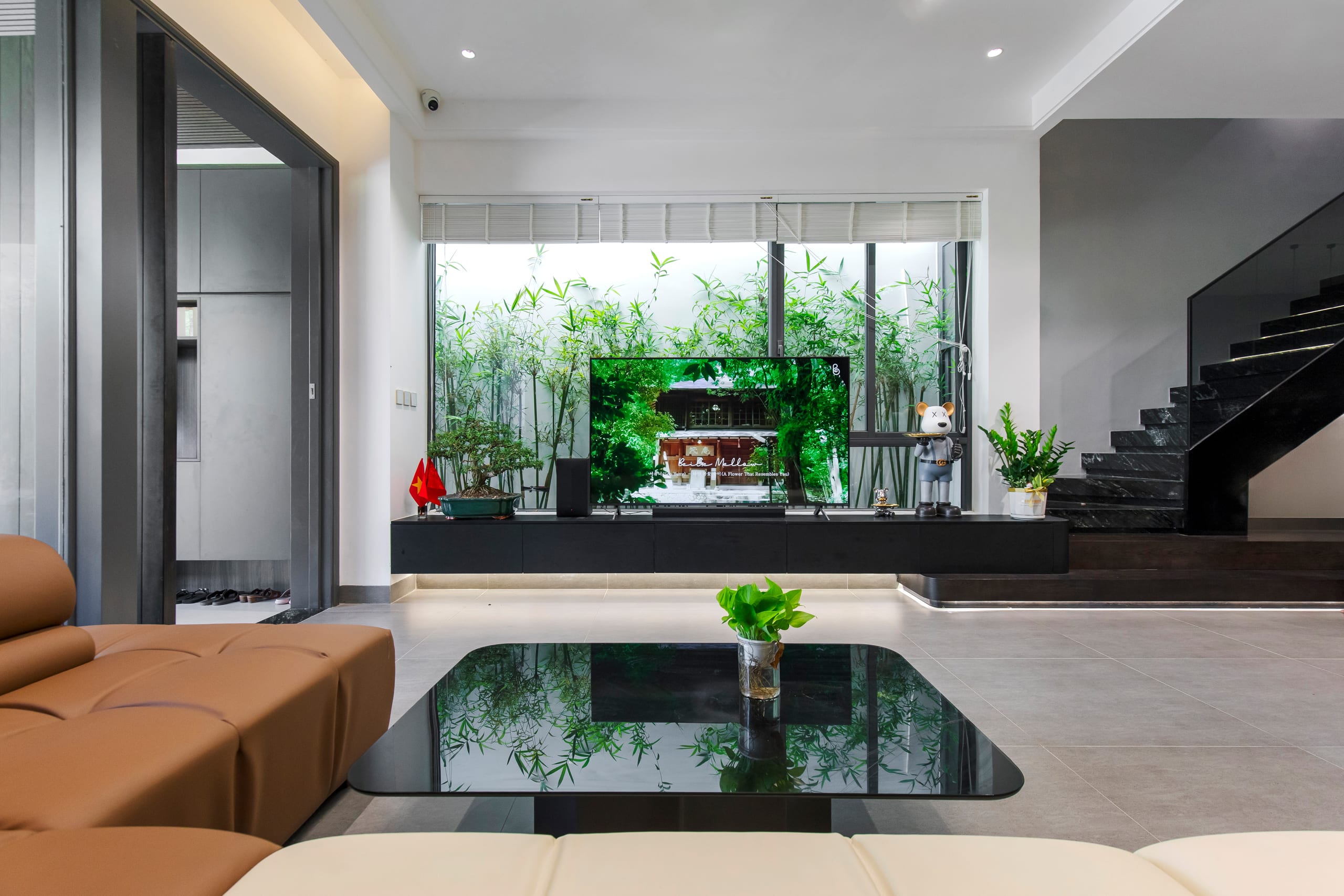 Coca House - Image 7