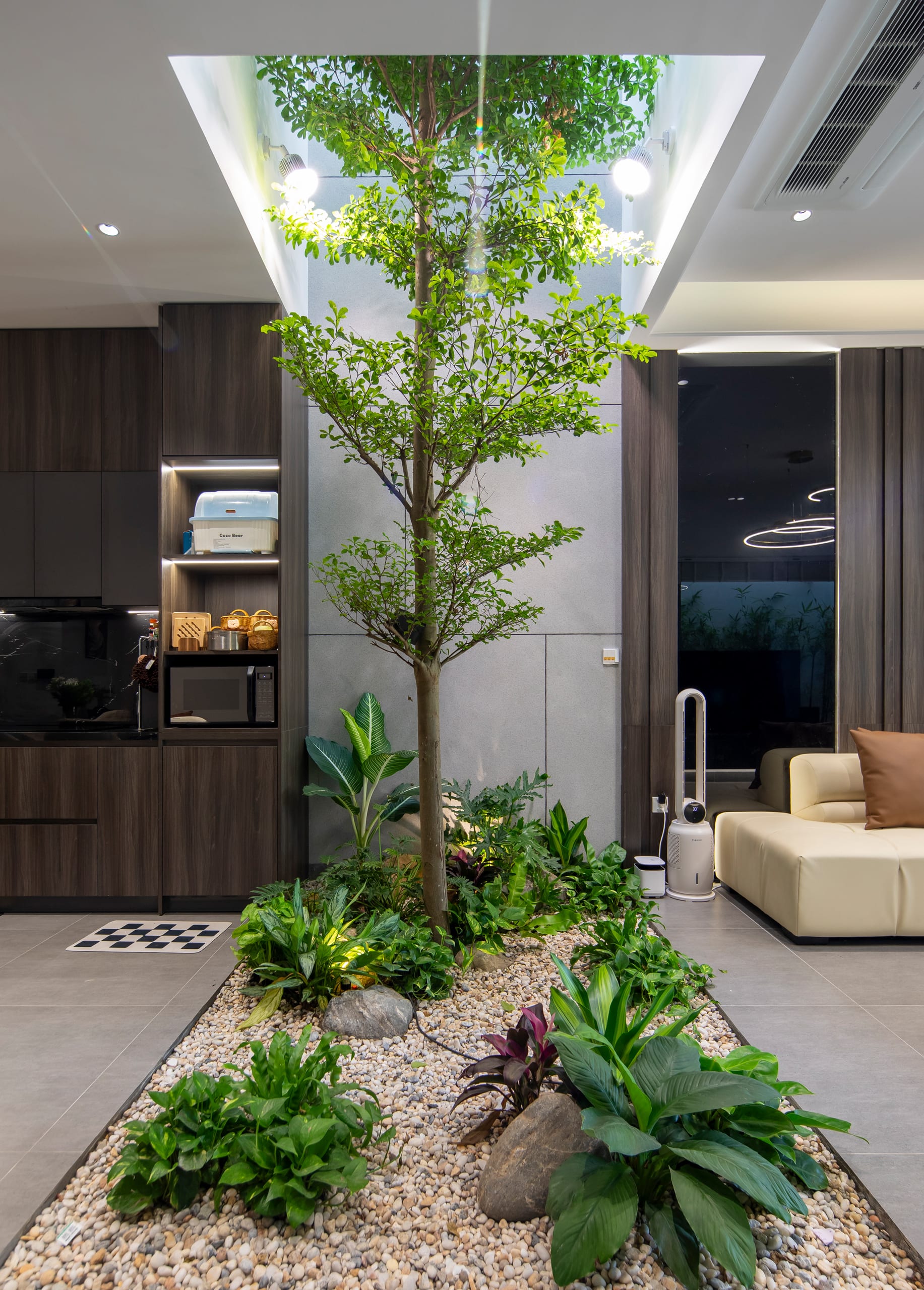 Coca House - Image 4