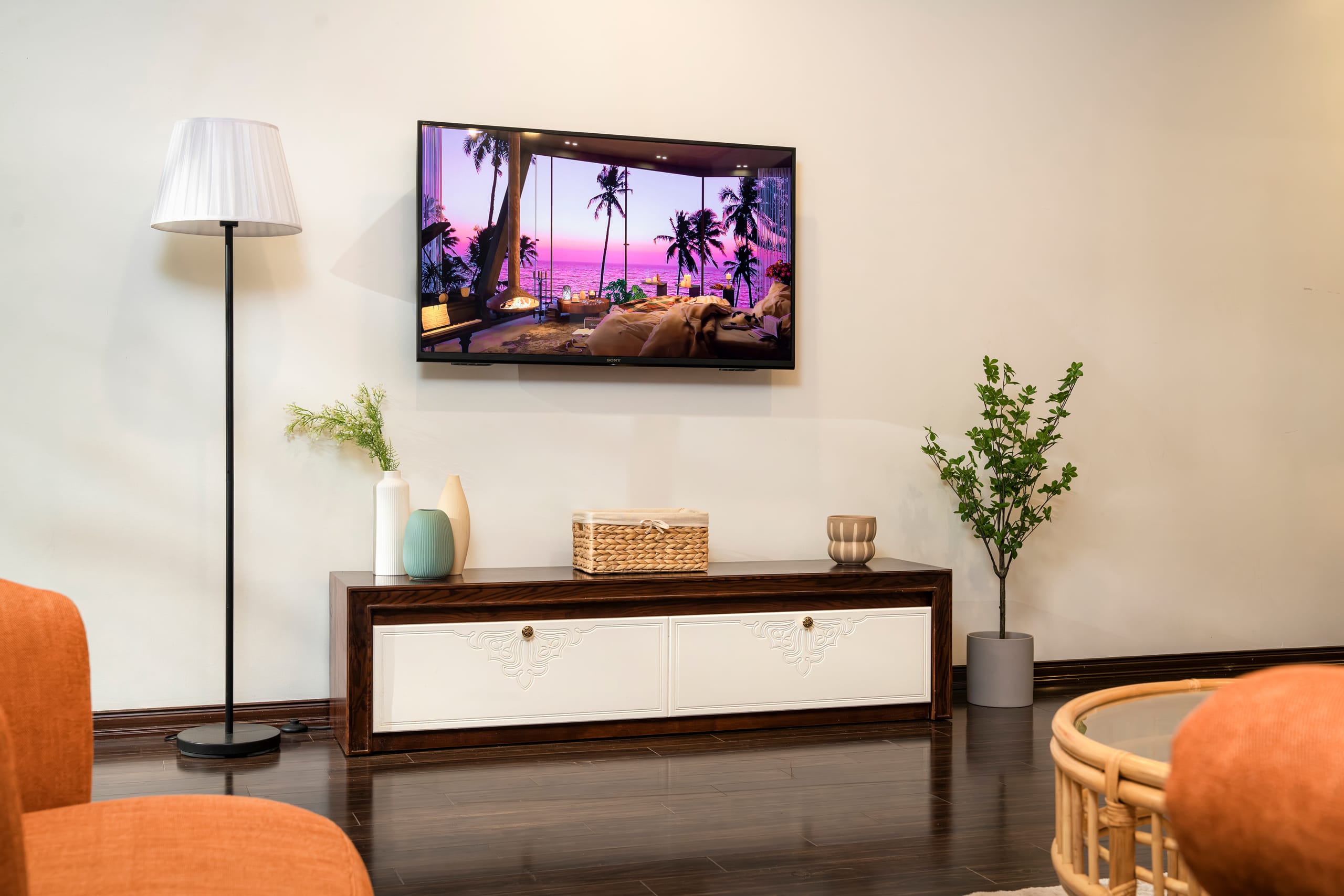 Thaicom Hotel - Image 13