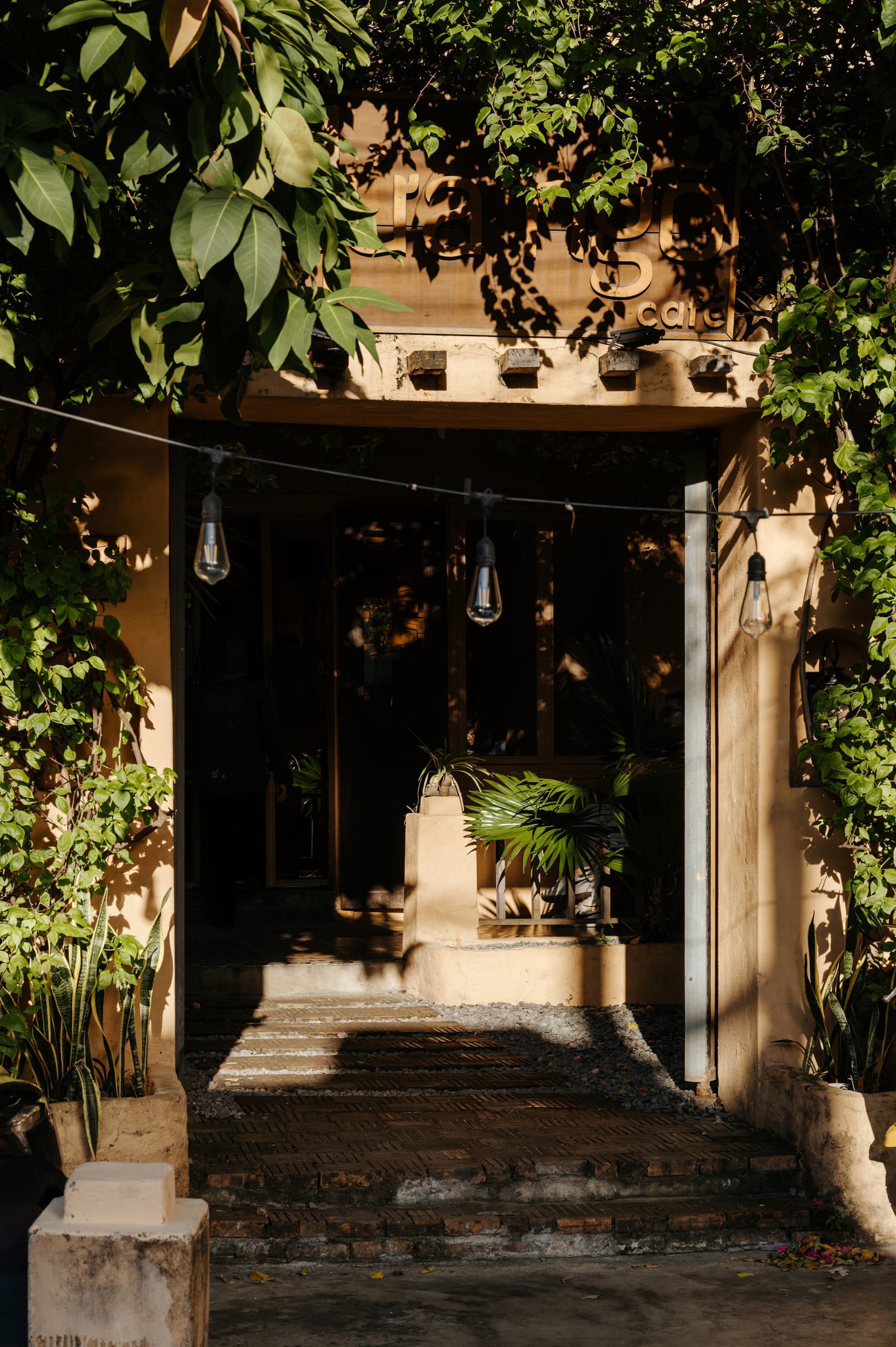 Cửa Ngõ Coffee - Image 1