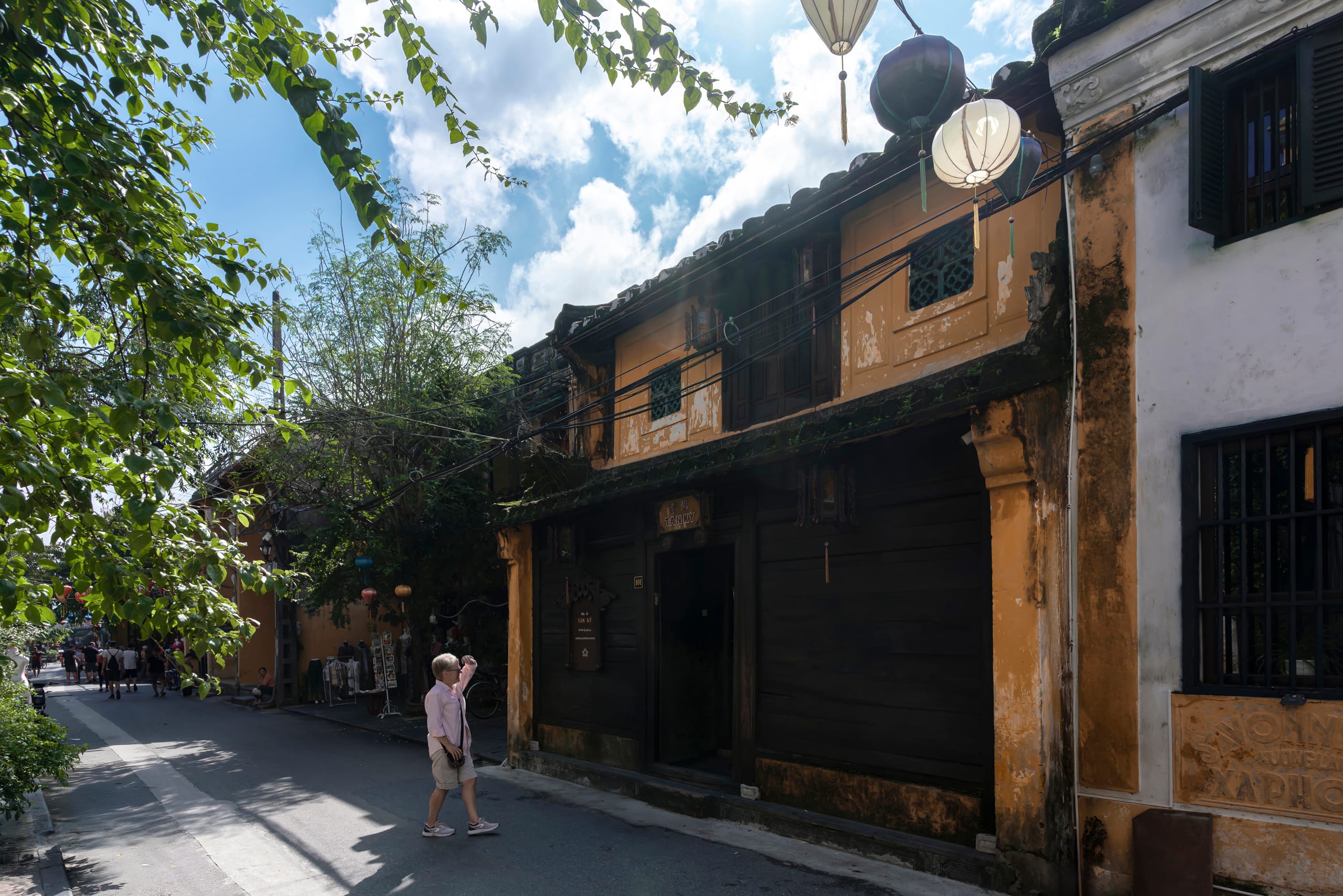 Nhà Cổ Tấn Ký - Image 2