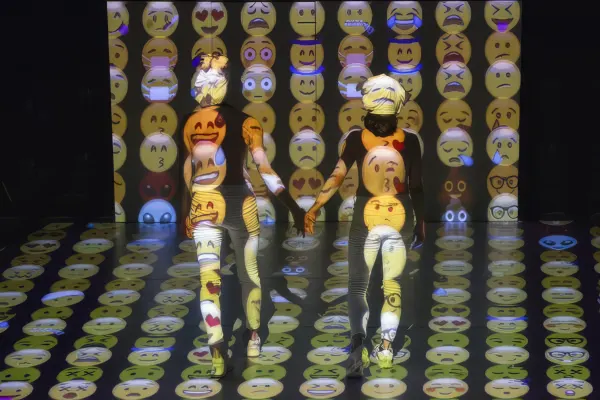 Cliffdancers — Dani Brown, Gaëtan Brun-Picard