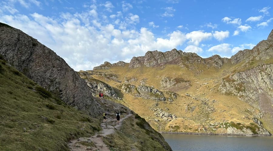 Sentier le long du lac Bersau