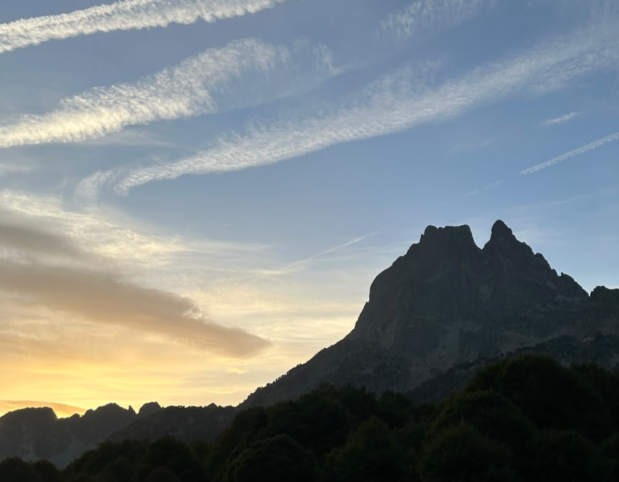 Vue sur le Pic du Midi d'Ossau depuis le sentier des lacs d'Ayous