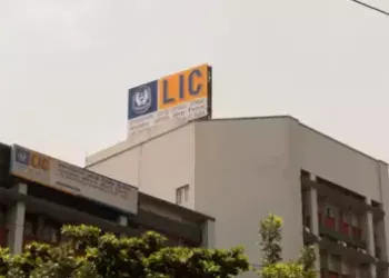 Indian law firms reluctant to advise on IPO of insurance giant LIC: Sources