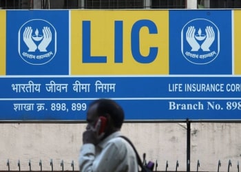 LIC IPO subscribed 1.38x on Day 3; grey market premium declines by nearly 50%