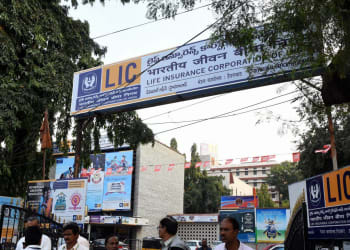 LIC collects highest ever new premium of Rs 1.84 lakh crore in FY21