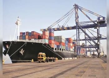 India's trade deficit fell to $20.58 billion in Nov as imports shrank 4.3%