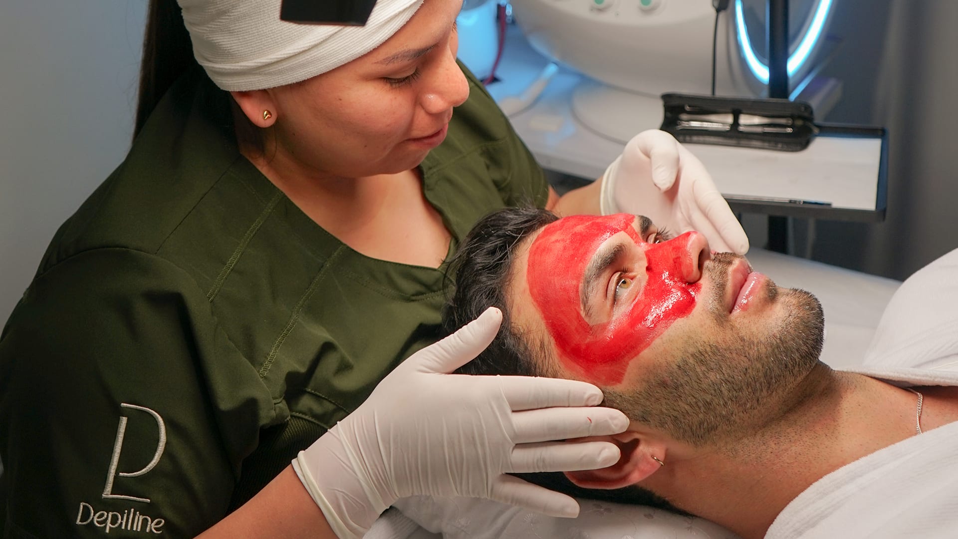 Limpieza facial en Depiline, Miraflores