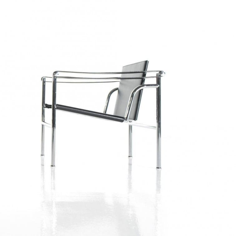 LC1 Black-Armchair-Cassina-Charlotte Perriand Jeanneret Le Corbusier