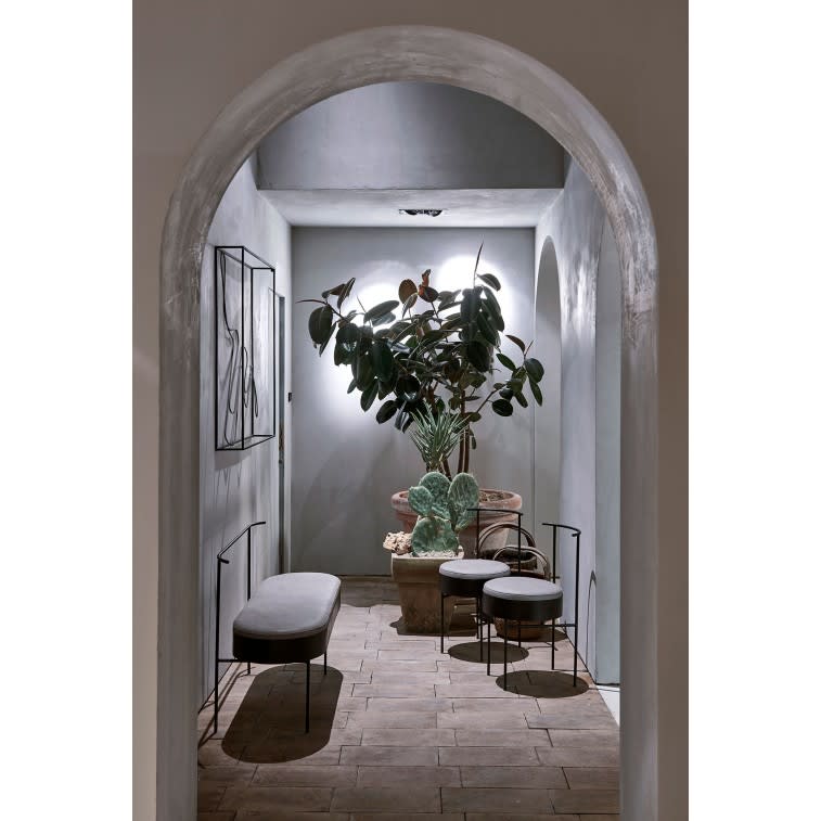 Baxter Tia Sofa Outdoor with Tia Chairs