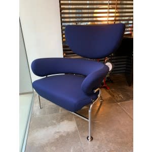 Cassina Tre Pezzi armchair immediately available 