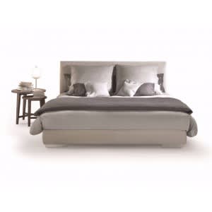 Flexform Magnum Bed by Centro Studi 