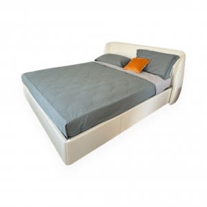Poltrona Frau Archibald bed immediately available 