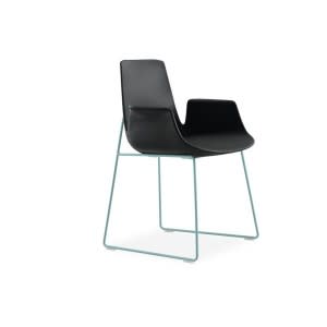 poliform-ventura-chair-sled-base-with-armrests 