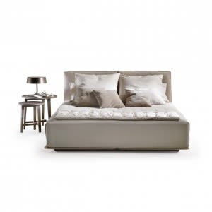 Flexform Grandemare Bed by Antonio Citterio 